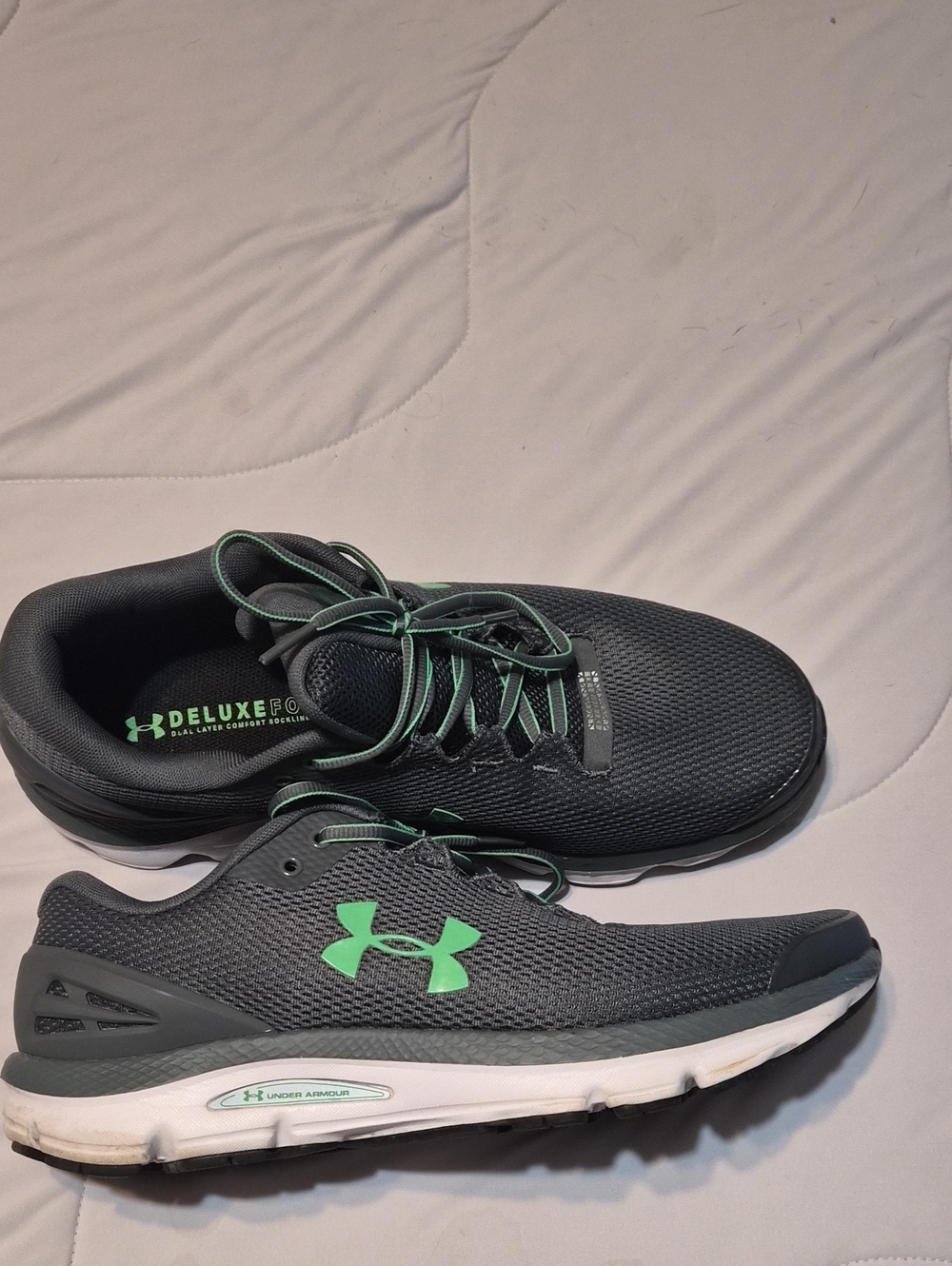 Under Armour Men's Dark Gray Athletic Shoes with Green Logo